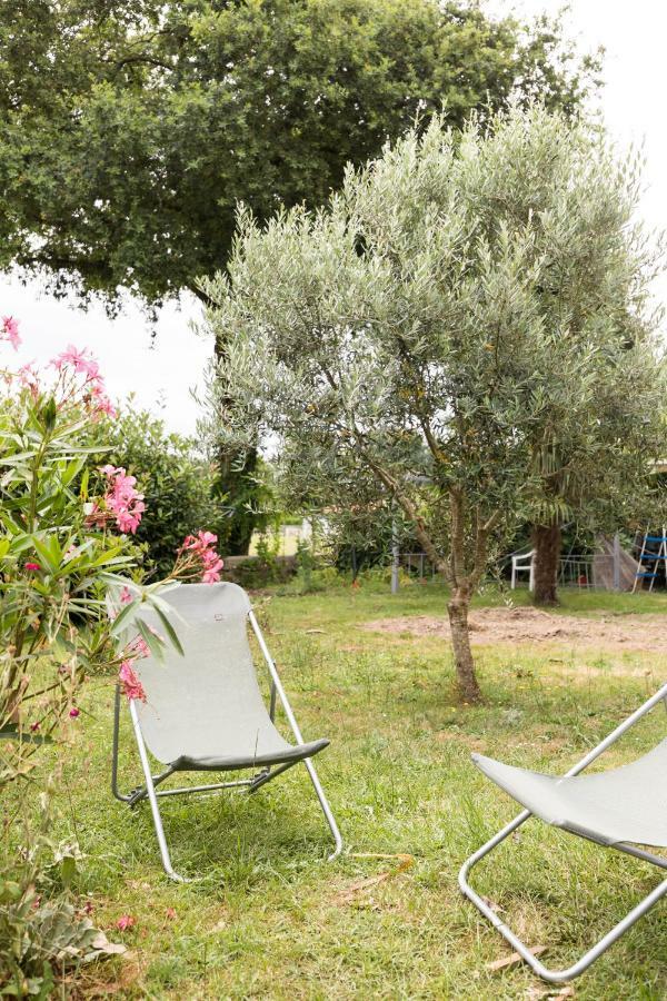 Petit Coin De Detente Seyresse Exteriér fotografie